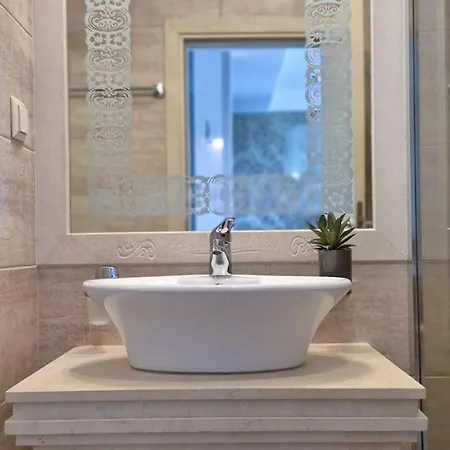 Daire Patrick's - Harmony Palace *