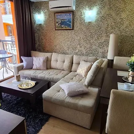 Patrick's - Harmony Palace Daire Sunny Beach